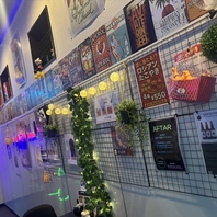 見た目はBarでもメニューは居酒屋。長い夜を楽しむお店