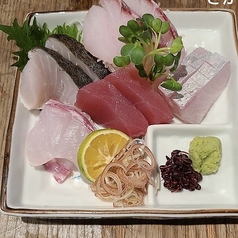 自社魚屋のお造り５種盛り