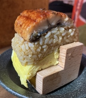 鰻玉にぎり夏のご馳走夏を味わう絶品です。