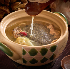 スッポンと鶏煮込みスープ