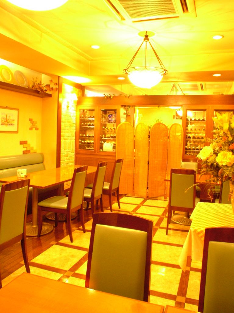 30名様までOKの個室風空間。会社宴会や大切な方とのお食事に。