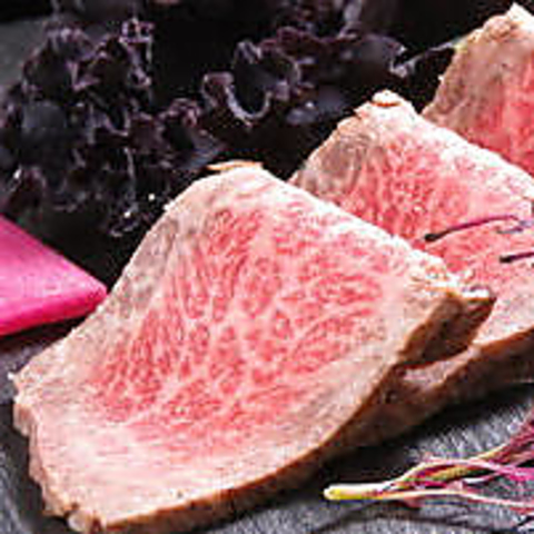 カジュアルな創作料理が自慢のお店。大人数での各種宴会のご予約お待ちしています♪