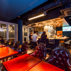 当店は最大40名様までの貸切が可能で、特別なイベントに最適な空間をご用意しています◎シックで落ち着いた雰囲気の中、お食事を楽しむことができます!お誕生日や記念日、女子会など、多彩なシーンで周りを気にせずお過ごしいただけます!素敵な思い出作りのお手伝いをさせていただきますので、ぜひご利用ください♪