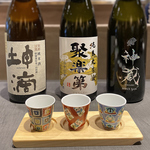 こだわりの京都の地酒や「京都麦酒」に舌鼓。お酒に合うアテが一層引き立てます。