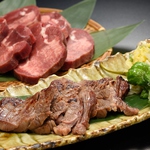 仙台名物、極上牛タン！噛めば噛むほど旨味が広がります♪飲み放題付きコースでもご堪能頂けます！