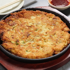 【 韓国でおなじみのヘルシー料理　おからチヂミ】の写真