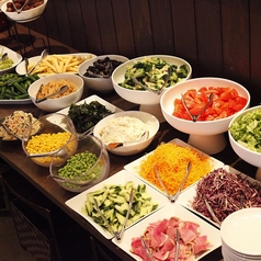 平日ランチはブッフェが食べ放題！