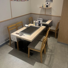 お仕事帰りのちょい飲みや、デート、女子会にも◎テーブル席もご準備しております！様々なシーンにご利用いただけます！