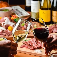 週末も3時間食べ放題&飲み放題 お肉専門店 個室肉バル グリル＆バル 新宿西口店特集写真1