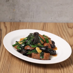 数量限定！特上和牛レバニラ