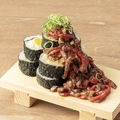 料理メニュー写真&nbsp;ユッケ肉こぼれ寿司