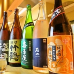 醸造酒の世界的品評会、IWCで最優秀賞を受賞した喜多屋など、選りすぐりの日本酒を取り揃え。