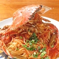 料理メニュー写真 渡り蟹のトマトソーススパゲッティ