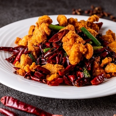 鶏唐揚げと四川山椒と唐辛子炒め