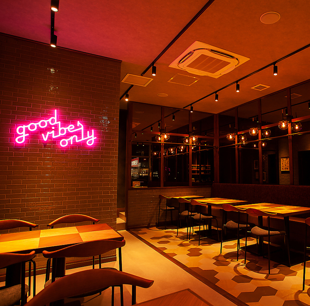 昼カフェ夜居酒屋御ッ馳。こだわりの窯焼き料理と日本酒の組み合わせは絶品です◎