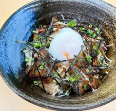 若鶏のてりやき温玉丼（ライスバー付き）