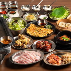 サムギョプサルと韓国屋台料理ソンガンポチャの特集写真