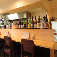 お料理に合うお酒多数◎カウンターでの一人のみにも！