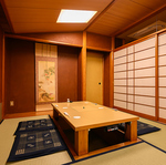 【記念日・食事会に】他の席からは離れた特別室。個室なのでゆったり落ち着いて過ごせます。