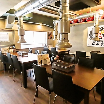 焼肉伝説だるま 福岡大名店の雰囲気1