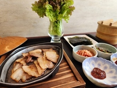 本場韓国料理