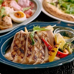 高知県産 四万十鶏のグリル燻製塩添え