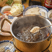 一人鍋や体験型麺など多彩なコース構成◎