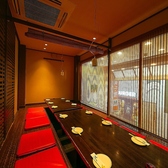 【貸切対応】幹事様必見！当店は25名様から貸切のご対応も承っております。会社での各種宴会など、大人数での飲み会に是非ご利用ください。プライベートな空間でゆったりと羽を伸ばして、優雅なひとときをお過ごしくださいませ。