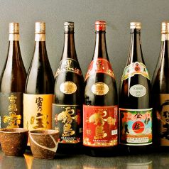 赤霧島など常時プレミア焼酎を堪能できます♪