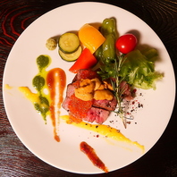 【五感で楽しむ】ピアノの生演奏と記念日プレートの演出