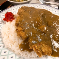 お食事メニューも豊富♪カレー、丼、ラーメン、定食…