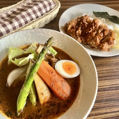 【春限定】パリパリチキンと春野菜のスープカレー