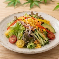 野菜たっぷりサラダ