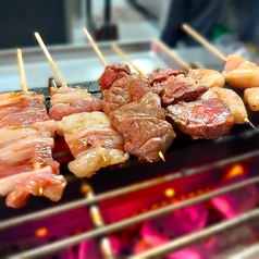 備長炭で焼く牛ホルモン串