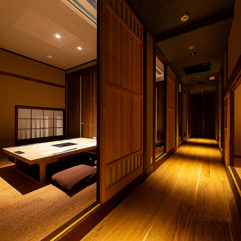 店内は全7個室。しっとりとした落ち着きのある空間です。