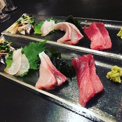 築地や漁港から直送された旬の「鮮魚のお刺身」