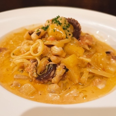 タコとジャガイモのトマトクリーム　リングイネ