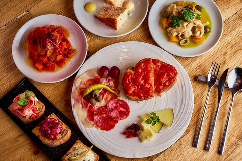 本場スペインの料理と、お食事に合わせたお酒をお楽しみください♪