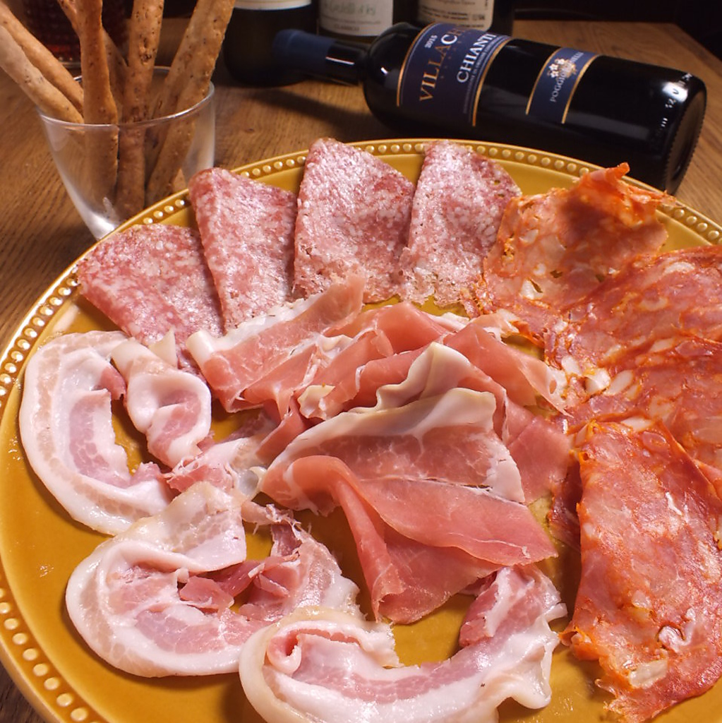 こだわりの生ハム。産地直送で現地の味をお届けします！