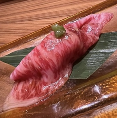 【新名物】和牛とろける握り！の写真