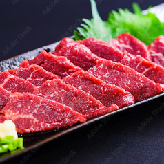 専門店の馬刺しをわんで！