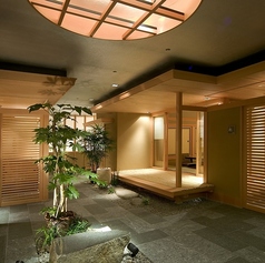 シェラトン都ホテル大阪 日本料理 うえまちの雰囲気1