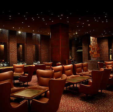 メインバー ブリアン 京王プラザホテルの雰囲気1