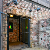 朝5時まで営業、始発を待つ時間を“最高の贅沢”に。」