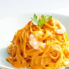海老のトマトクリームパスタ(ミニサラダ付)