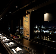 ナイトタイムは、神戸1000万ドルの夜景を一望。