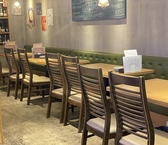 カジュアルビストロとナチュールワイン 酒場ナリスの雰囲気2