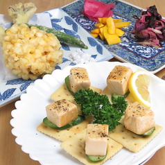 旬の鮮魚や季節の野菜を使用した『本日のおすすめ！』