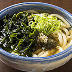 〆のわかめうどん