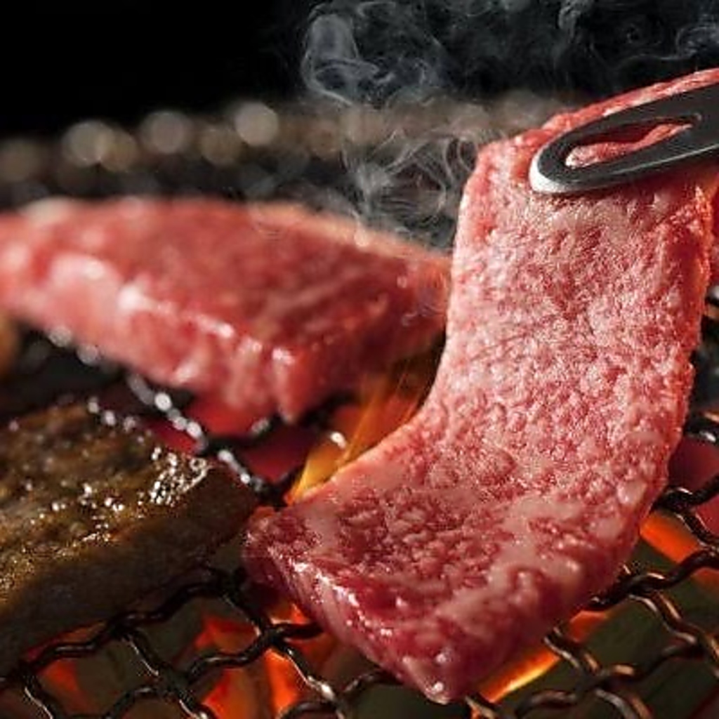 全席完全個室の【蔵】。肉質にこだわった選りすぐりの黒毛和牛をご堪能いただけます。